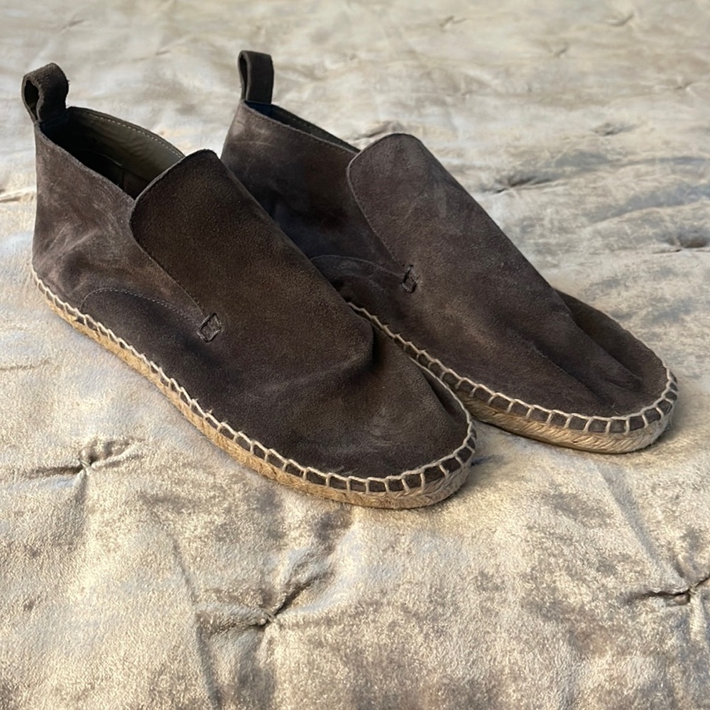 Never worn soft suede Ronan booties by Vince.